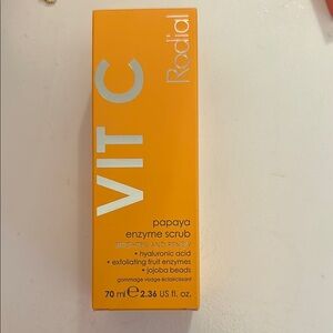 Rodial Vit C Papaya Enzyme Scrub